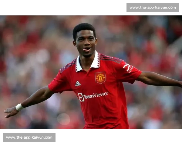 迪亚洛续约曼联！科特迪瓦飞翼化身红魔新拳王，锋线暴力美学再升级