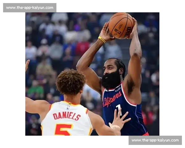 哈登续约释放千万空间，快船瞄准保罗重返洛杉矶