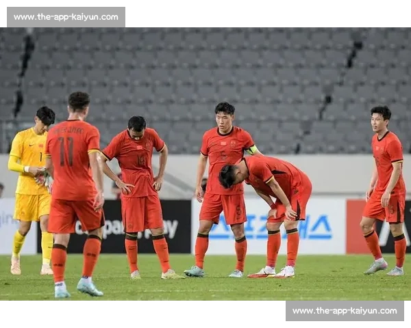 重庆国脚赛后饮酒风波：职业边界争议与舆论撕裂